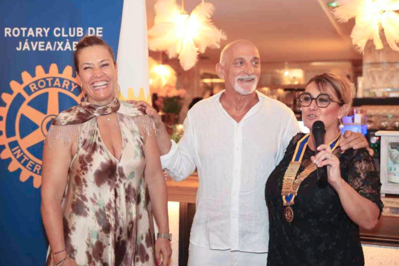 GALERÍA de FOTOS de la GALA del club ROTARY XÀBIA, con los reconocimientos y condecoraciones GALERÍA de FOTOS de la GALA del club ROTARY XÀBIA, con los reconocimientos y condecoraciones