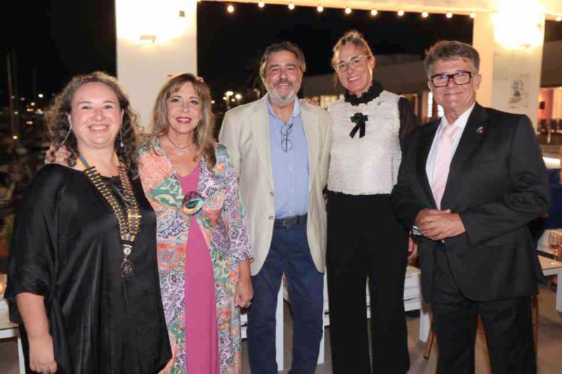 GALERIA de FOTOS del entrañable 40 ANIVERSARIO del ROTARY CLUB DÉNIA GALERIA de FOTOS del entrañable 40 ANIVERSARIO del ROTARY CLUB DÉNIA