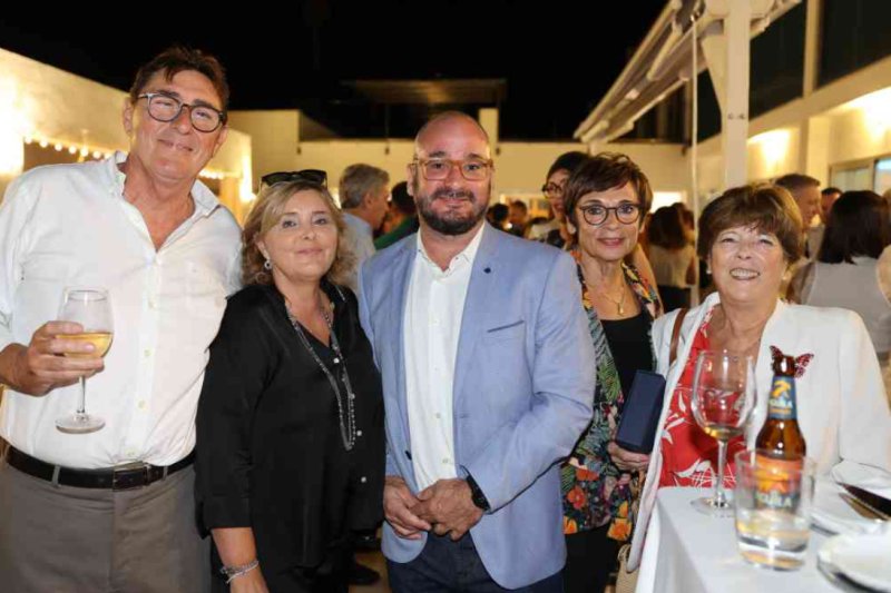 GALERIA de FOTOS del entrañable 40 ANIVERSARIO del ROTARY CLUB DÉNIA GALERIA de FOTOS del entrañable 40 ANIVERSARIO del ROTARY CLUB DÉNIA