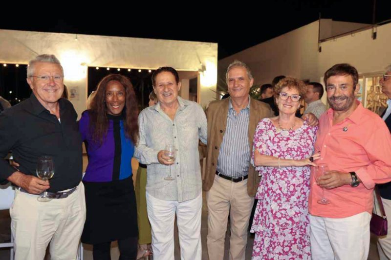 GALERIA de FOTOS del entrañable 40 ANIVERSARIO del ROTARY CLUB DÉNIA GALERIA de FOTOS del entrañable 40 ANIVERSARIO del ROTARY CLUB DÉNIA