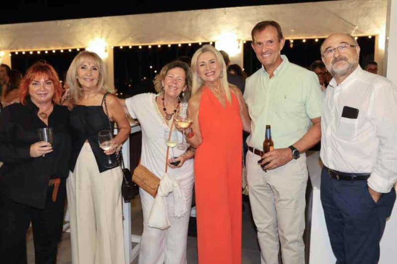 GALERIA de FOTOS del entrañable 40 ANIVERSARIO del ROTARY CLUB DÉNIA GALERIA de FOTOS del entrañable 40 ANIVERSARIO del ROTARY CLUB DÉNIA