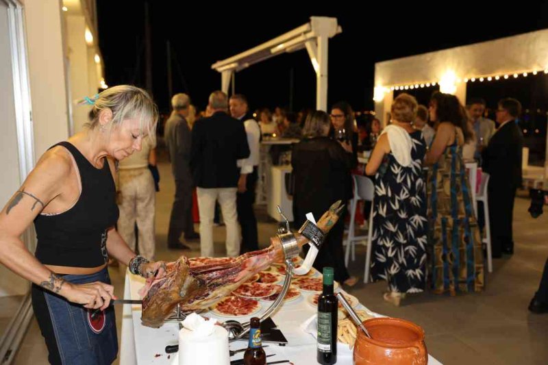 GALERIA de FOTOS del entrañable 40 ANIVERSARIO del ROTARY CLUB DÉNIA GALERIA de FOTOS del entrañable 40 ANIVERSARIO del ROTARY CLUB DÉNIA