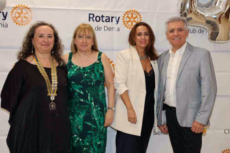 GALERIA de FOTOS del entrañable 40 ANIVERSARIO del ROTARY CLUB DÉNIA GALERIA de FOTOS del entrañable 40 ANIVERSARIO del ROTARY CLUB DÉNIA