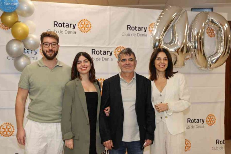 GALERIA de FOTOS del entrañable 40 ANIVERSARIO del ROTARY CLUB DÉNIA GALERIA de FOTOS del entrañable 40 ANIVERSARIO del ROTARY CLUB DÉNIA