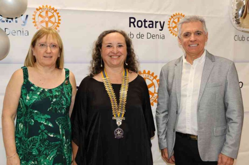 GALERIA de FOTOS del entrañable 40 ANIVERSARIO del ROTARY CLUB DÉNIA GALERIA de FOTOS del entrañable 40 ANIVERSARIO del ROTARY CLUB DÉNIA