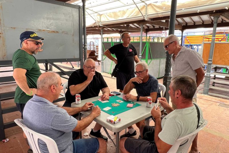 GALERIA de FOTOS dels TORNEJOS de TRUC i PETANCA de les FESTES de JULIOL de PEDREGUER GALERIA de FOTOS dels TORNEJOS de TRUC i PETANCA de les FESTES de JULIOL de PEDREGUER