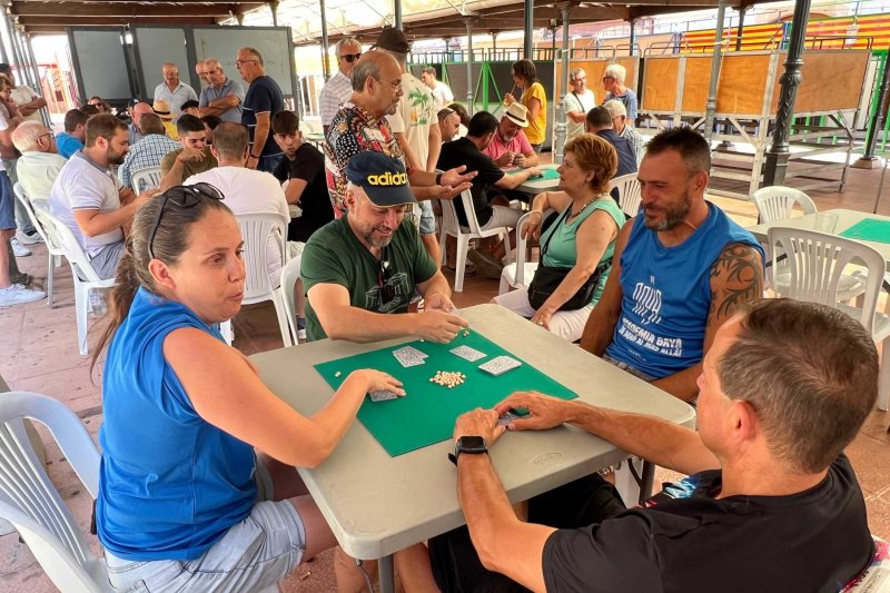 GALERIA de FOTOS dels TORNEJOS de TRUC i PETANCA de les FESTES de JULIOL de PEDREGUER GALERIA de FOTOS dels TORNEJOS de TRUC i PETANCA de les FESTES de JULIOL de PEDREGUER