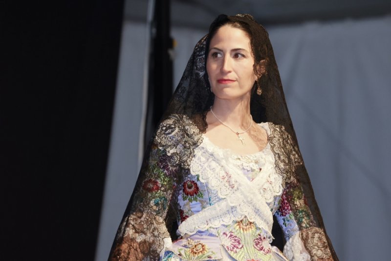 GALERIA DE FOTOS: Un entranyable recorregut per la indumentària dels 75 anys de Fogueres de Xàbia amb Isabel Martí  GALERIA DE FOTOS: Un entranyable recorregut per la indumentària dels 75 anys de Fogueres de Xàbia amb Isabel Martí