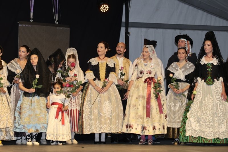 GALERIA DE FOTOS: Un entranyable recorregut per la indumentària dels 75 anys de Fogueres de Xàbia amb Isabel Martí  GALERIA DE FOTOS: Un entranyable recorregut per la indumentària dels 75 anys de Fogueres de Xàbia amb Isabel Martí