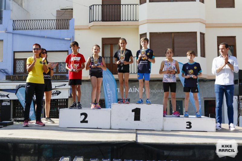 Adrián Ivars i Rosa Lara guanyen a la Cursa de Benissa que tanca el Circuit a Peu Marina Alta  Adrián Ivars i Rosa Lara guanyen a la Cursa de Benissa que tanca el Circuit a Peu Marina Alta