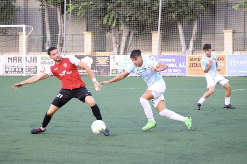 Regional Preferente: El Calpe luce un once de lujo en su primer amistoso de pretemporada Regional Preferente: El Calpe luce un once de lujo en su primer amistoso de pretemporada