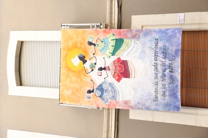 Art al Vent ja llueix els més de mig centenar de cobertors al Carrer La Bassa de Gata Art al Vent ja llueix els més de mig centenar de cobertors al Carrer La Bassa de Gata