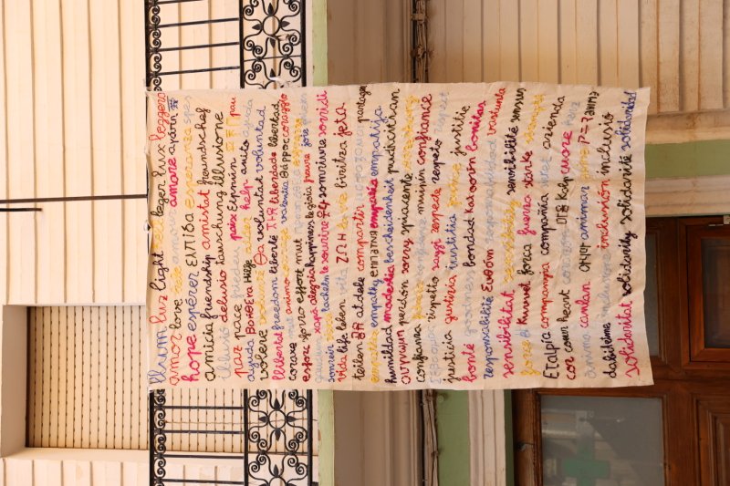 Art al Vent ja llueix els més de mig centenar de cobertors al Carrer La Bassa de Gata Art al Vent ja llueix els més de mig centenar de cobertors al Carrer La Bassa de Gata