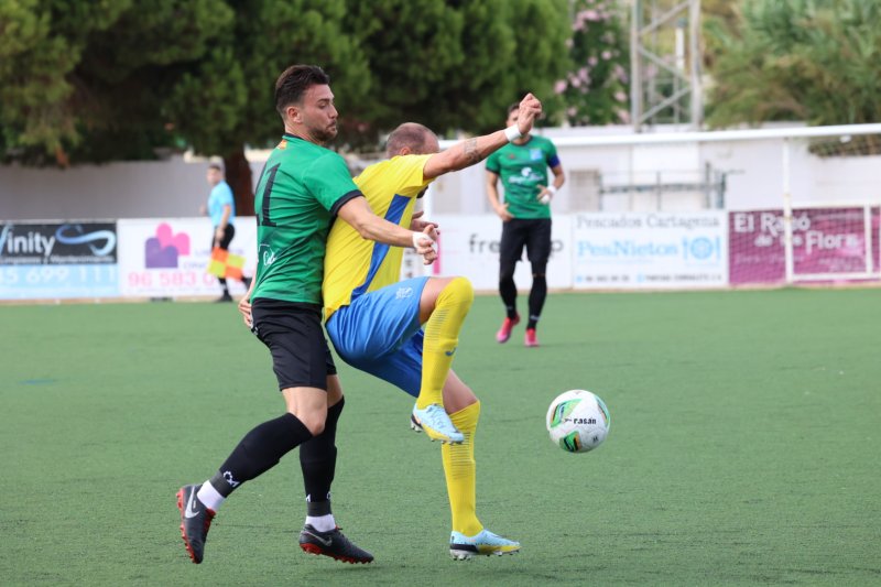 Regional Preferente: El Calpe se lleva los tres puntos ante el Dénia en un intenso derbi (1-0) Regional Preferente: El Calpe se lleva los tres puntos ante el Dénia en un intenso derbi (1-0)