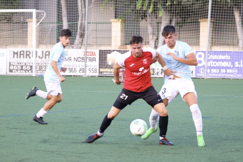 Regional Preferente: El Calpe luce un once de lujo en su primer amistoso de pretemporada Regional Preferente: El Calpe luce un once de lujo en su primer amistoso de pretemporada