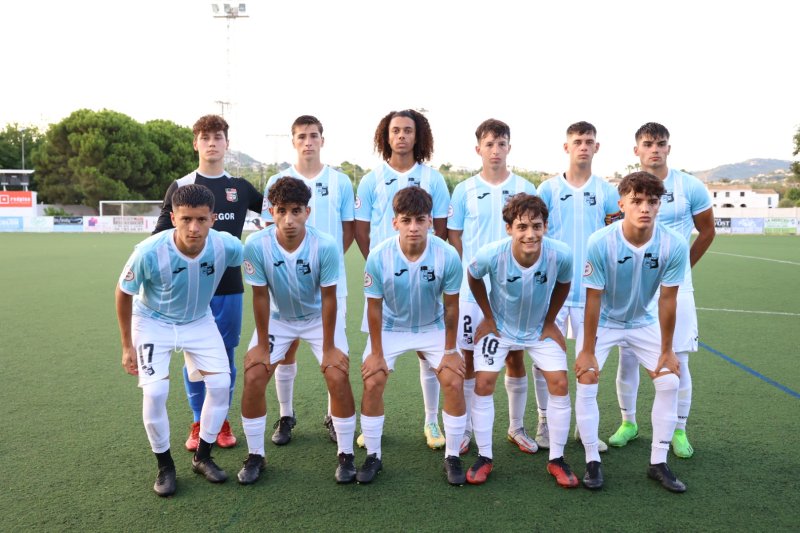 Regional Preferente: El Calpe luce un once de lujo en su primer amistoso de pretemporada Regional Preferente: El Calpe luce un once de lujo en su primer amistoso de pretemporada