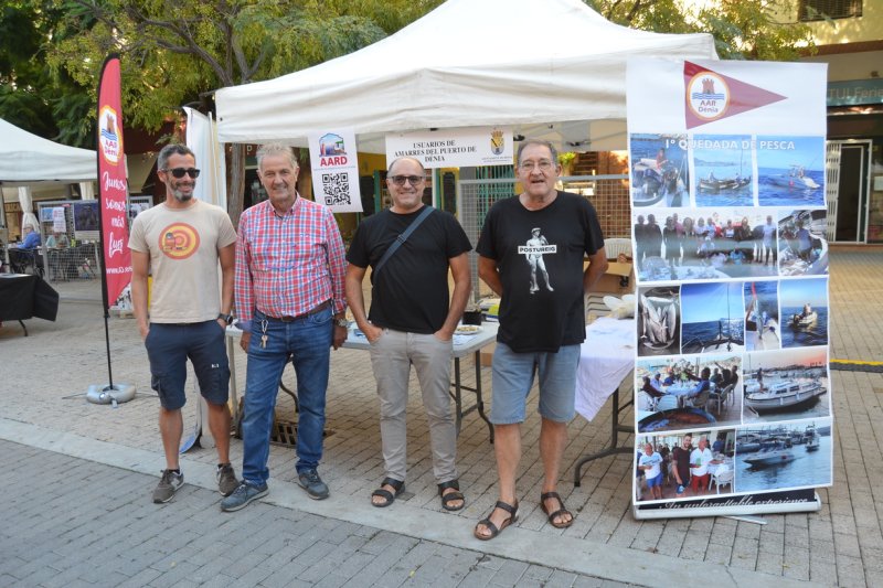 Fira d'Associacions de Dénia: Todos quieren ayudar a la sociedad  Fira d'Associacions de Dénia: Todos quieren ayudar a la sociedad