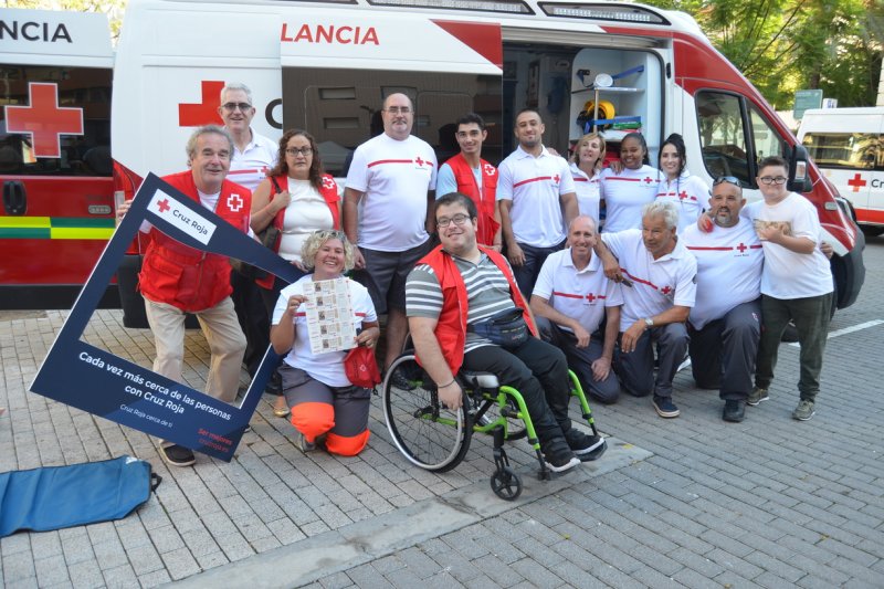 Fira d'Associacions de Dénia: Todos quieren ayudar a la sociedad  Fira d'Associacions de Dénia: Todos quieren ayudar a la sociedad