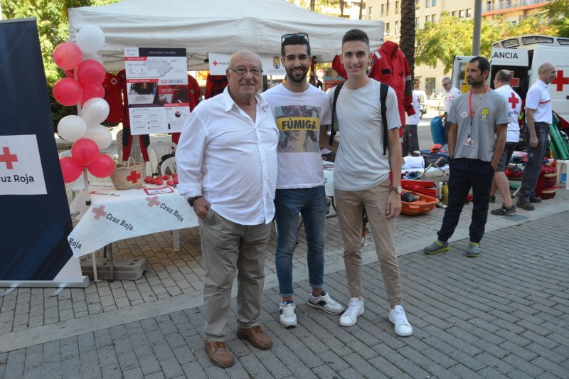 Fira d'Associacions de Dénia: Todos quieren ayudar a la sociedad  Fira d'Associacions de Dénia: Todos quieren ayudar a la sociedad