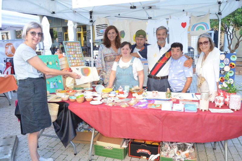 Fira d'Associacions de Dénia: Todos quieren ayudar a la sociedad  Fira d'Associacions de Dénia: Todos quieren ayudar a la sociedad