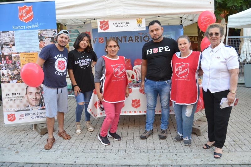 Fira d'Associacions de Dénia: Todos quieren ayudar a la sociedad  Fira d'Associacions de Dénia: Todos quieren ayudar a la sociedad