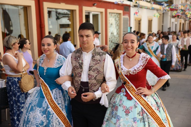 Les regines de Xàbia s’auto “indulten” de la foguera central Les regines de Xàbia s’auto “indulten” de la foguera central