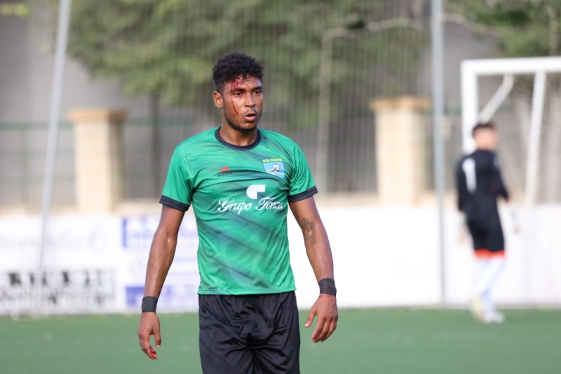 Regional Preferente: El Calpe se lleva los tres puntos ante el Dénia en un intenso derbi (1-0) Regional Preferente: El Calpe se lleva los tres puntos ante el Dénia en un intenso derbi (1-0)