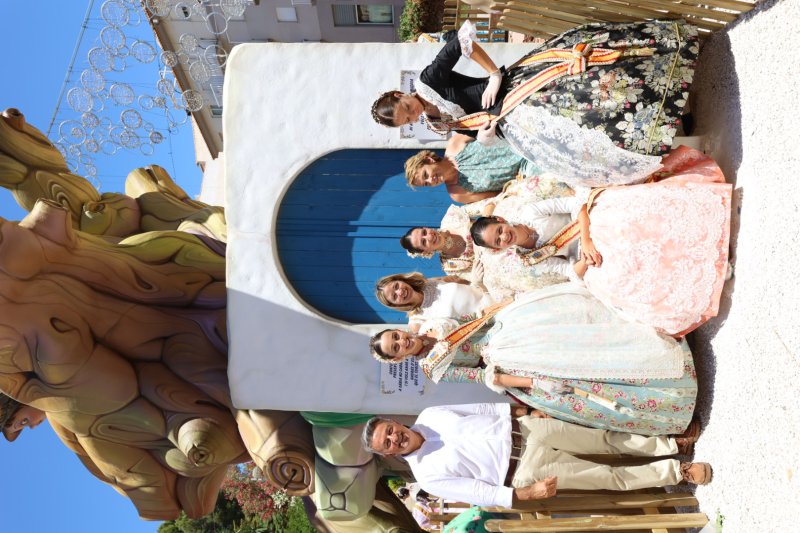 Les regines de Xàbia s’auto “indulten” de la foguera central Les regines de Xàbia s’auto “indulten” de la foguera central