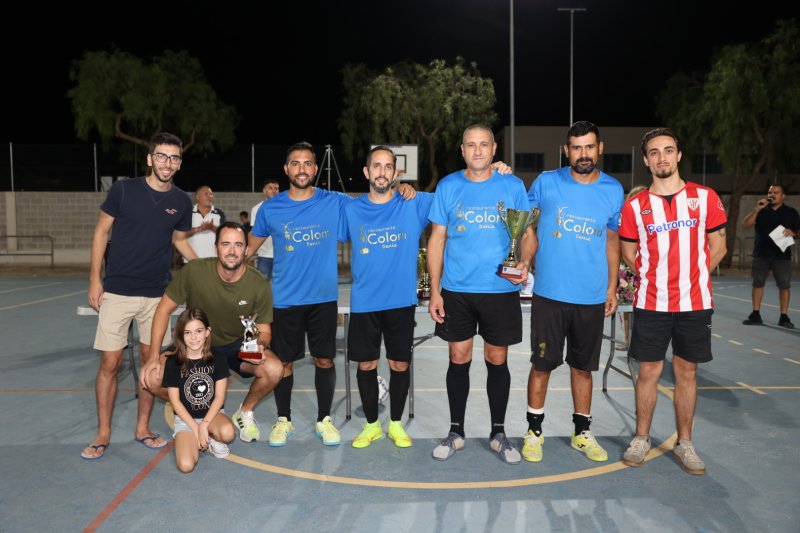 Bar Colom (senior) i Piscinas Nacionales (veterans) guanyen el Trofeu Pepe de Futbol Sala de la Xara Bar Colom (senior) i Piscinas Nacionales (veterans) guanyen el Trofeu Pepe de Futbol Sala de la Xara