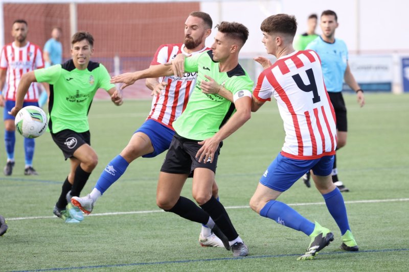 Regional Preferente: El Jávea se estrena con un sufrido triunfo ante el Sueca (1-0) Regional Preferente: El Jávea se estrena con un sufrido triunfo ante el Sueca (1-0)