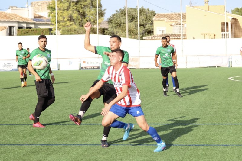 Regional Preferente: Jávea-Calpe empatan sin goles, y el Dénia cae en L’Olleria por la mínima (1-0) Regional Preferente: Jávea-Calpe empatan sin goles, y el Dénia cae en L’Olleria por la mínima (1-0)