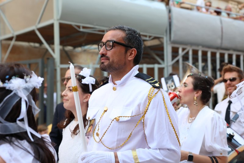 El Ramat 80 guanya la desfilada de carrosses de Pedreguer El Ramat 80 guanya la desfilada de carrosses de Pedreguer