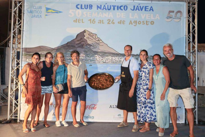 GALERIA de FOTOS de otra inolvidable NOCHE de PAELLAS en el CLUB NÁUTICO JÁVEA GALERIA de FOTOS de otra inolvidable NOCHE de PAELLAS en el CLUB NÁUTICO JÁVEA