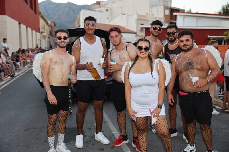 GALERIA DE FOTOS i PREMIS de les CARROSSES de BENIARBEIG: guanyen el Tadeo Jones i el Circ de Segària GALERIA DE FOTOS i PREMIS de les CARROSSES de BENIARBEIG: guanyen el Tadeo Jones i el Circ de Segària