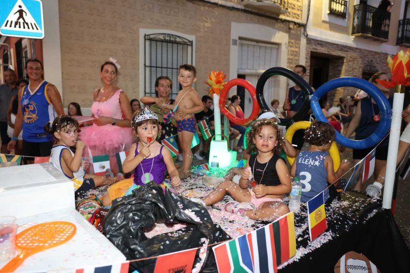 GALERIA DE FOTOS i PREMIS de les CARROSSES de BENIARBEIG: guanyen el Tadeo Jones i el Circ de Segària GALERIA DE FOTOS i PREMIS de les CARROSSES de BENIARBEIG: guanyen el Tadeo Jones i el Circ de Segària