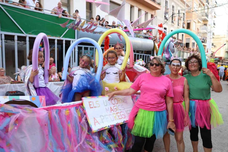 GALERIA de FOTOS de la DESFILADA de CARROSSES de les FESTES de JULIOL de PEDREGUER GALERIA de FOTOS de la DESFILADA de CARROSSES de les FESTES de JULIOL de PEDREGUER