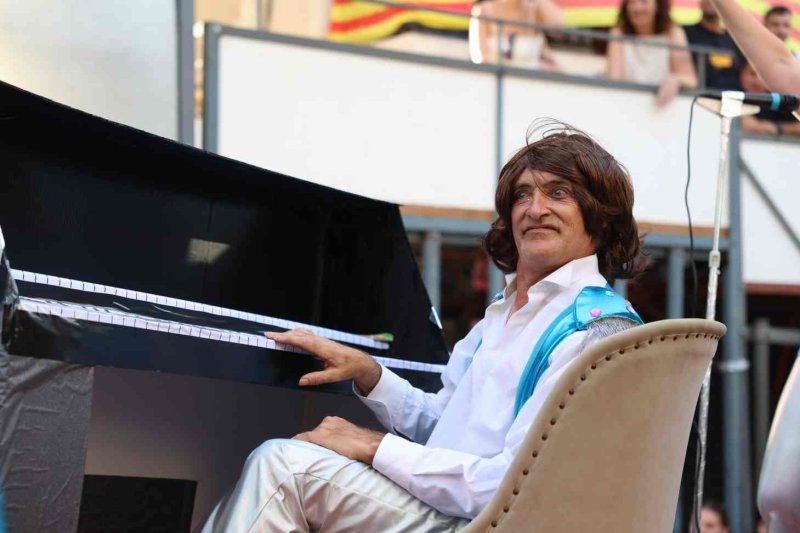 GALERIA de FOTOS de la DESFILADA de CARROSSES de les FESTES de JULIOL de PEDREGUER GALERIA de FOTOS de la DESFILADA de CARROSSES de les FESTES de JULIOL de PEDREGUER