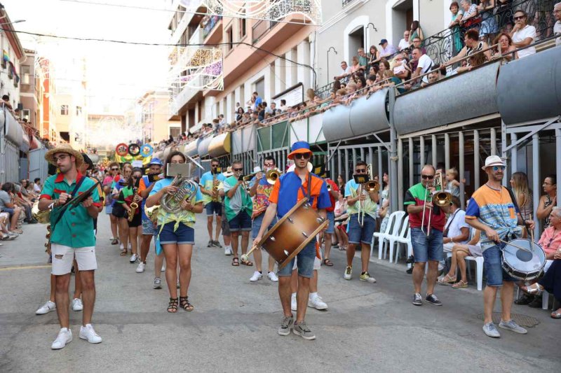 GALERIA de FOTOS de la DESFILADA de CARROSSES de les FESTES de JULIOL de PEDREGUER GALERIA de FOTOS de la DESFILADA de CARROSSES de les FESTES de JULIOL de PEDREGUER