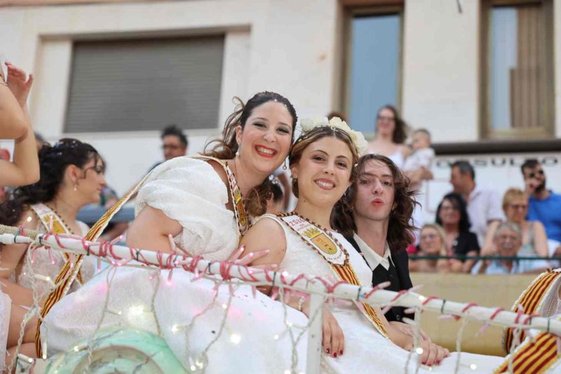 GALERIA de FOTOS de la DESFILADA de CARROSSES de les FESTES de JULIOL de PEDREGUER GALERIA de FOTOS de la DESFILADA de CARROSSES de les FESTES de JULIOL de PEDREGUER