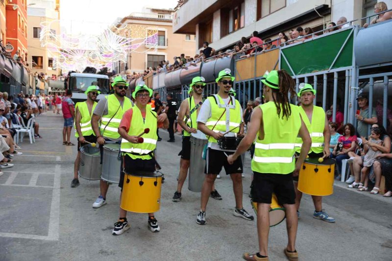 GALERIA de FOTOS de la DESFILADA de CARROSSES de les FESTES de JULIOL de PEDREGUER GALERIA de FOTOS de la DESFILADA de CARROSSES de les FESTES de JULIOL de PEDREGUER