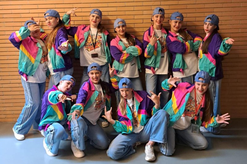 La escuela Endanza de Xàbia triunfa en el concurso nacional de Burgos y estará en el Europeo La escuela Endanza de Xàbia triunfa en el concurso nacional de Burgos y estará en el Europeo