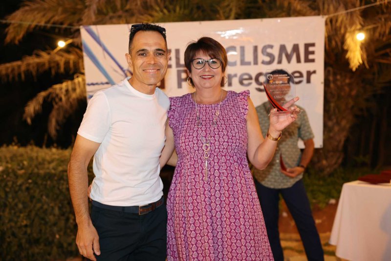 El Club Ciclista Pedreguer repassa la seua trajectòria en la gala del 50 aniversari El Club Ciclista Pedreguer repassa la seua trajectòria en la gala del 50 aniversari