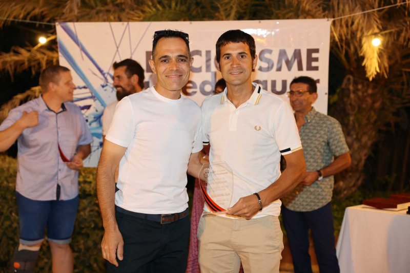 El Club Ciclista Pedreguer repassa la seua trajectòria en la gala del 50 aniversari El Club Ciclista Pedreguer repassa la seua trajectòria en la gala del 50 aniversari