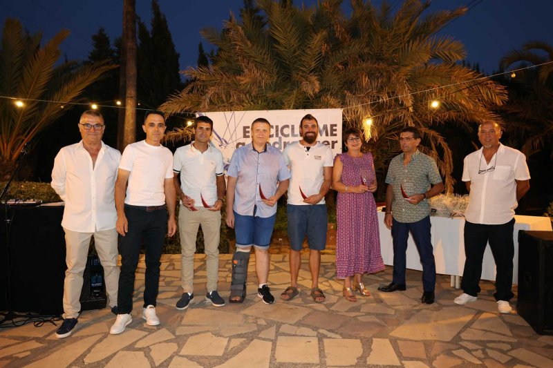 El Club Ciclista Pedreguer repassa la seua trajectòria en la gala del 50 aniversari El Club Ciclista Pedreguer repassa la seua trajectòria en la gala del 50 aniversari