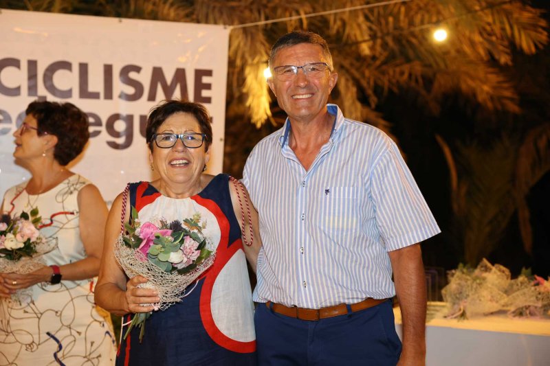 El Club Ciclista Pedreguer repassa la seua trajectòria en la gala del 50 aniversari El Club Ciclista Pedreguer repassa la seua trajectòria en la gala del 50 aniversari