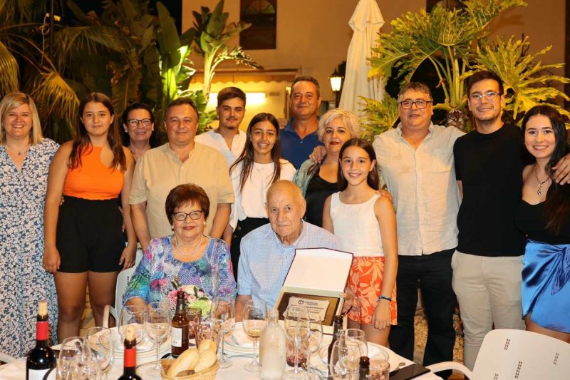 El Club Ciclista Pedreguer repassa la seua trajectòria en la gala del 50 aniversari El Club Ciclista Pedreguer repassa la seua trajectòria en la gala del 50 aniversari