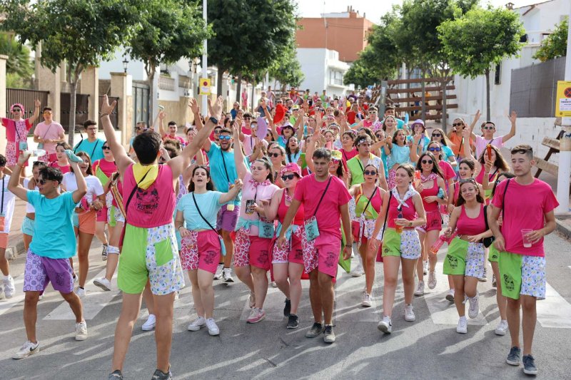 Els bous al carrer i el baret de Fogueres de Xàbia retornen amb molta força Els bous al carrer i el baret de Fogueres de Xàbia retornen amb molta força