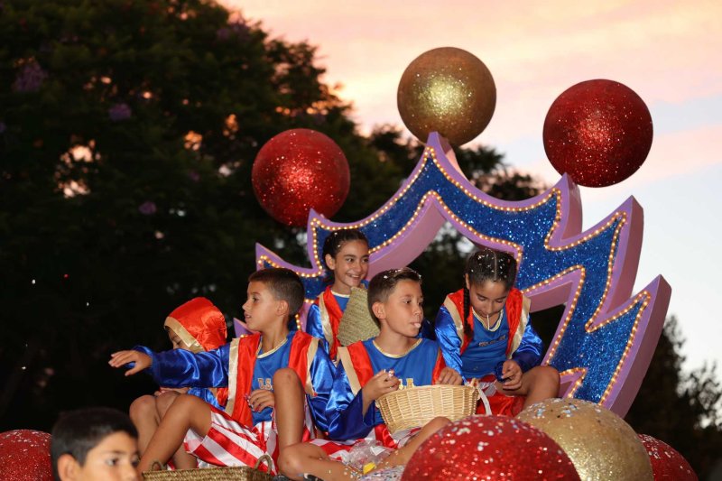 Les carrosses de les festes de Loreto de Xàbia tornen amb una gran participació i molta crítica i ironia Les carrosses de les festes de Loreto de Xàbia tornen amb una gran participació i molta crítica i ironia