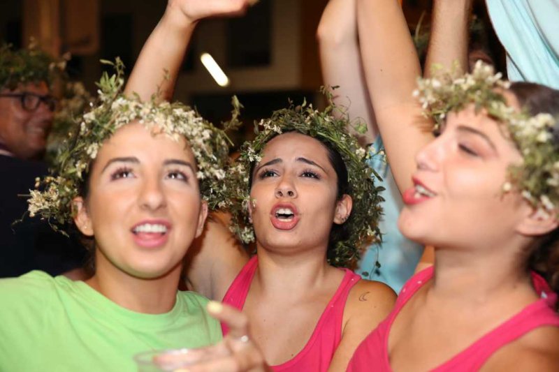 Xàbia s’encén en la nit dels focs de Fogueres Xàbia s’encén en la nit dels focs de Fogueres