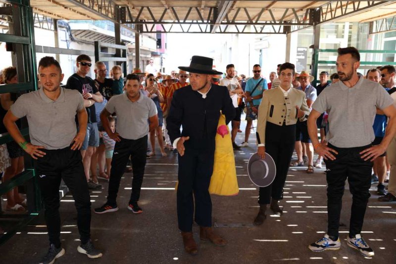 Pedreguer, catedral dels bous al carrer i bressol de toreros i retalladors  Pedreguer, catedral dels bous al carrer i bressol de toreros i retalladors